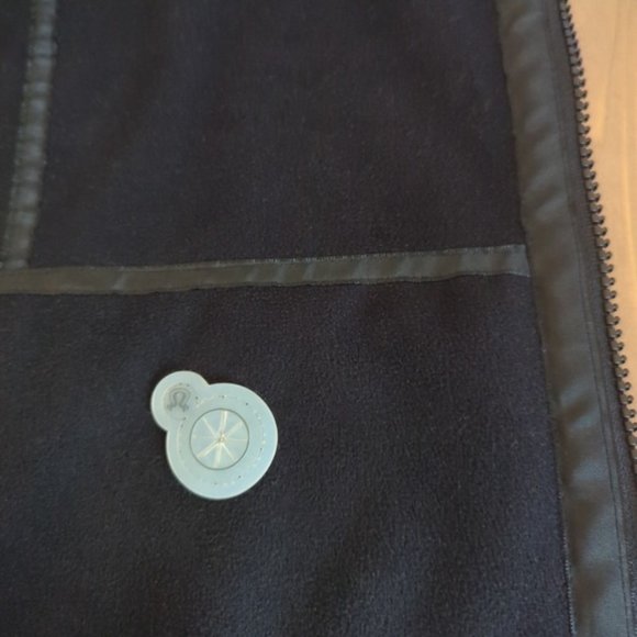 Lululemon Apres Black White Polka Dot Rain Jacket Hood SZ 6 - Picture 16 of 16